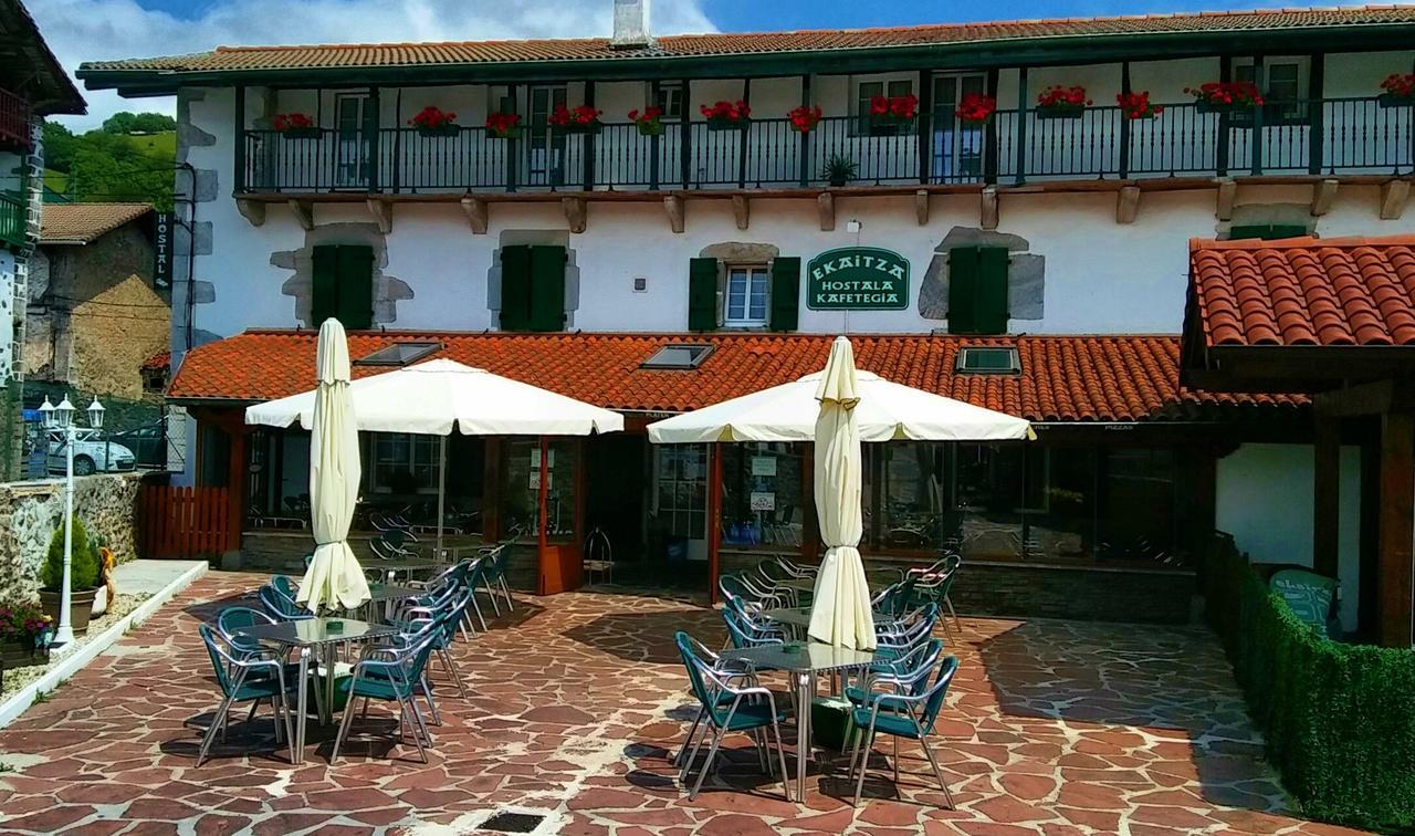 Hotel Hostal Ekaitza Lesaka Exterior foto