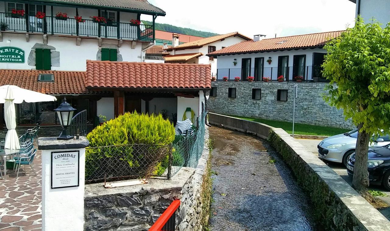 Hotel Hostal Ekaitza Lesaka Exterior foto